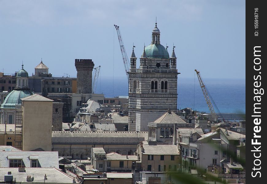 Genova-Liguria-Italy - Creative Commons by gnuckx