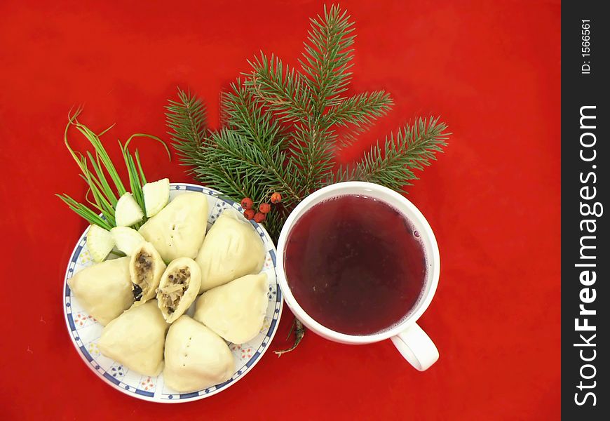 Christmas food (soup,christmas tree,all red)