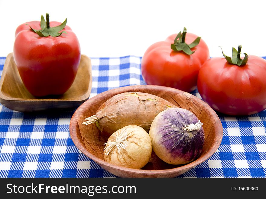 Onion and garlic in the bowl