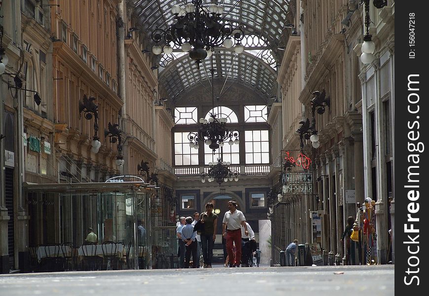 Genova-Galleria-Liguria-Italy - Creative Commons By Gnuckx