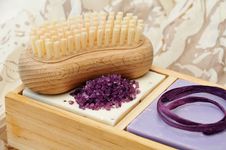 Soap Bar With Bath Salt Royalty Free Stock Photography Soap Bar With Bath Salt Royalty Free Stock Photography