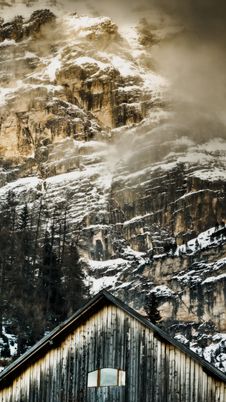 Old Cottage In The Mountains Royalty Free Stock Photography Old Cottage In The Mountains Royalty Free Stock Photography