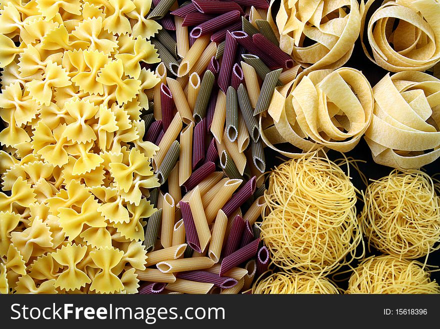 Raw noodles varied from the traditional Italian cook. Raw noodles varied from the traditional Italian cook