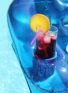 Summer Drink At Swimming Pool Royalty Free Stock Photos Summer Drink At Swimming Pool Royalty Free Stock Photos