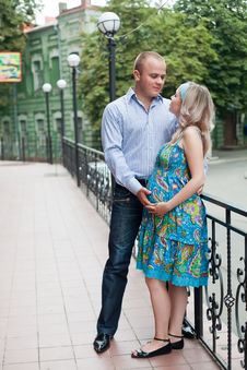Young Couple In The Street Royalty Free Stock Photos Young Couple In The Street Royalty Free Stock Photos