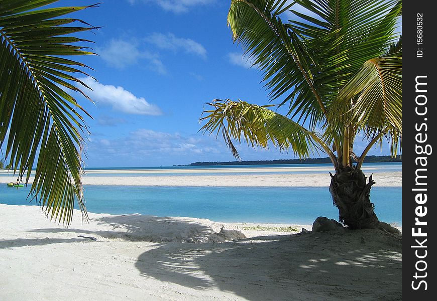 Paradise beach on the Cook Islands