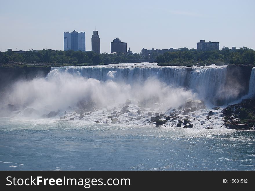 A breathtaking image of the american falls