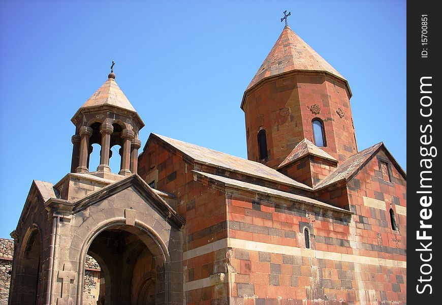 Monastery Khor Virap is a 7th century Armenian monastery in the Ararat plain in Armenia.The main church, St. Astvatsatsin, dates from the end of the 17th century. Monastery Khor Virap is a 7th century Armenian monastery in the Ararat plain in Armenia.The main church, St. Astvatsatsin, dates from the end of the 17th century