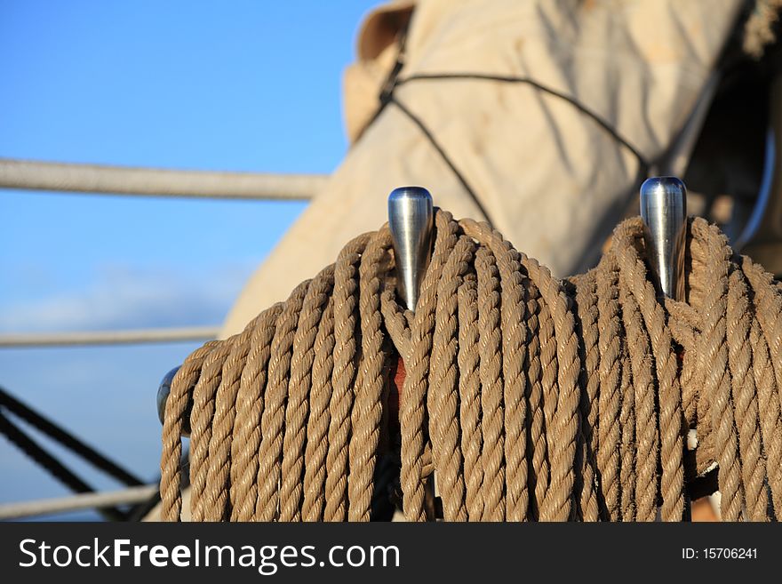 Old Ship tackles on the frigate