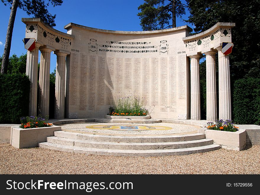 War memorial in Saint-Germain-en-Laye (near Paris, France) commemorating victims of the first and second world wars.