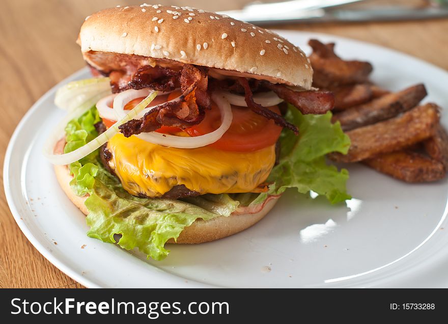Hamburger with salad and cheese