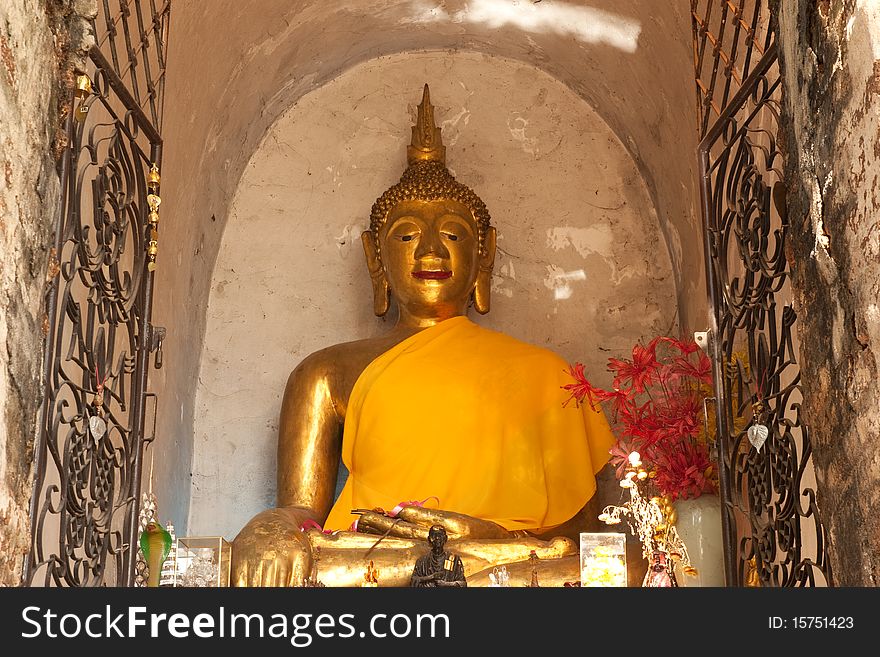 Budda statue in jeadyod temple chiangmai thailand