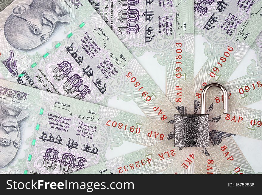 Open Lock On 100 Rupee Notes In A Circle