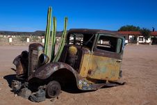 Old Truck With Cactus Royalty Free Stock Photography Old Truck With Cactus Royalty Free Stock Photography