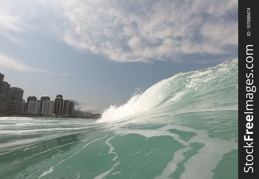 Perfect wave in Rio