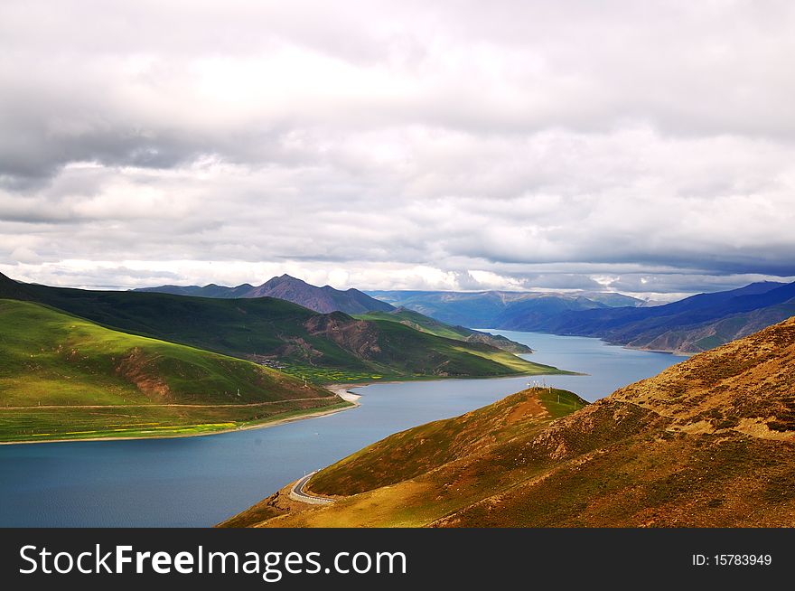 China's Tibet plateau lakes - Lake Yang Zhuo Yong. China's Tibet plateau lakes - Lake Yang Zhuo Yong.