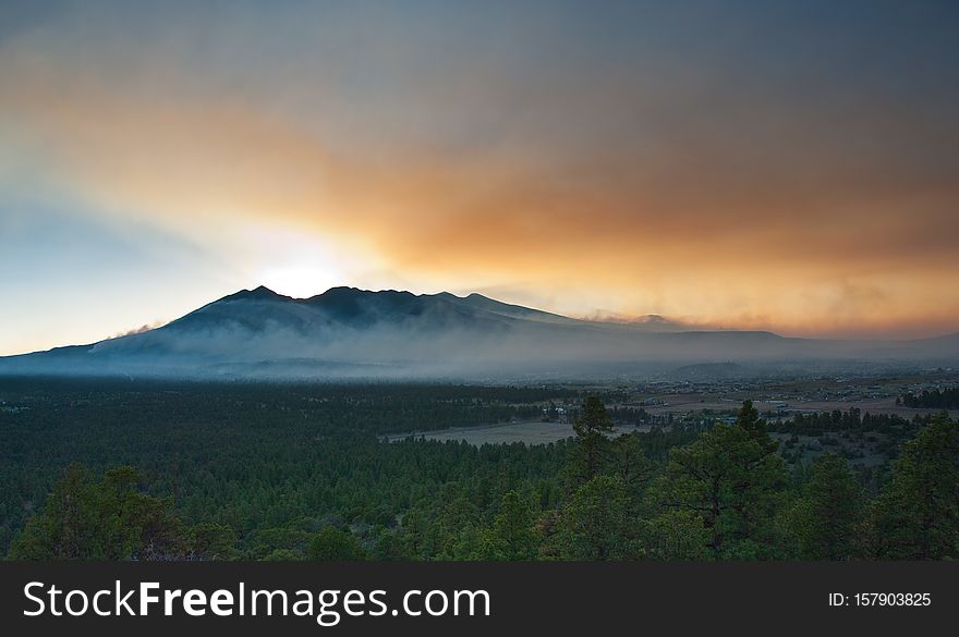 Day 4 of the Schultz Fire, Flagstaff, Arizona. At this point, the fire has consumed over 12,000 acres, including parts of the Schultz Pass area and northern flanks of the Dry Lake Hills, and most of the eastern side of the San Francisco Peaks. Day 4 of the Schultz Fire, Flagstaff, Arizona. At this point, the fire has consumed over 12,000 acres, including parts of the Schultz Pass area and northern flanks of the Dry Lake Hills, and most of the eastern side of the San Francisco Peaks.