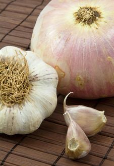 Garlic And Onion Royalty Free Stock Photo Garlic And Onion Royalty Free Stock Photo