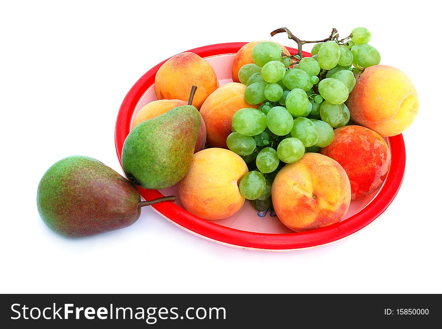 Grapes, peaches and pears in the tray