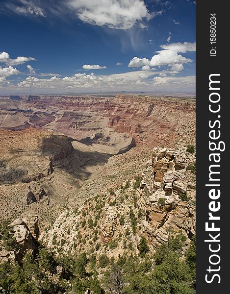 Miles of red rocks, yellow rocks, tan rocks, and green rocks. Must be the Grand Canyon. Miles of red rocks, yellow rocks, tan rocks, and green rocks. Must be the Grand Canyon