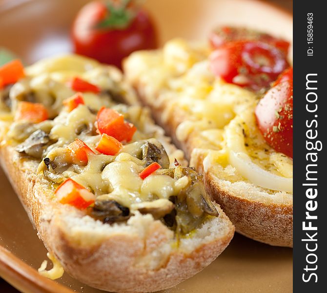 Crostinis with mushrooms,pepper and tomatoes