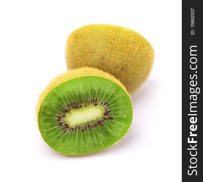 Geen kiwi fruit isolated on white