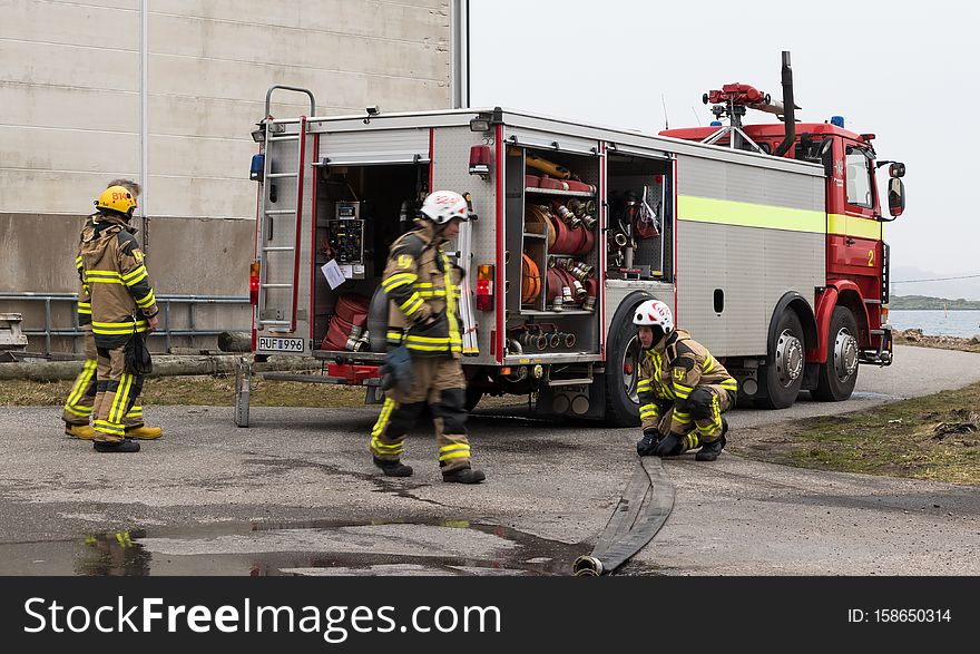 Preemraff Firefighters Training In GrÃ¶tÃ¶ Industrial Area 3