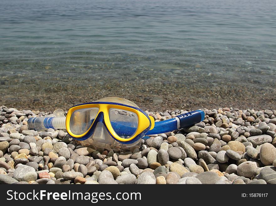 Tube and mask for diving at the beach.