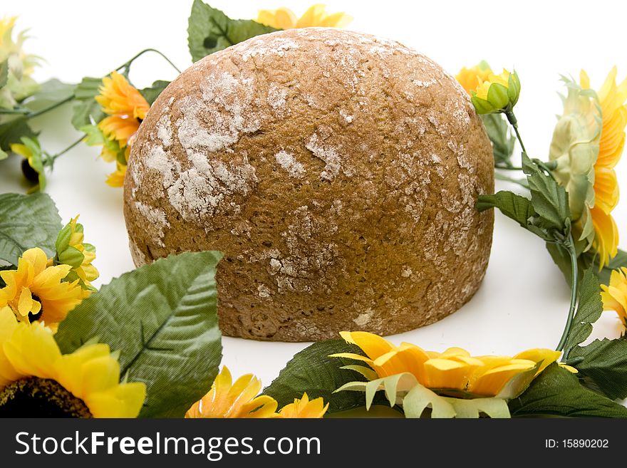 Round cut bread with sunflowers