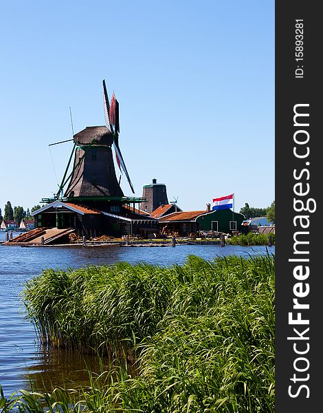 Mills in Holland, traditional and direct landmark of the country