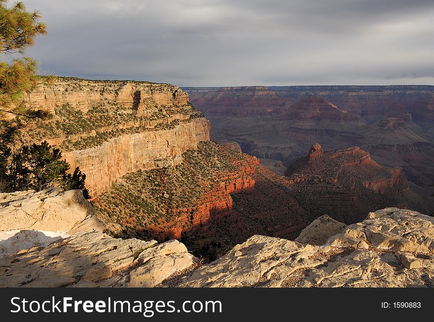 Landscape, View of Grand Canyon, Camera Nikon D2X, Lens Nikon 17-55mm 2.8, 1/350s at 7.1. Focal length 17mm. Landscape, View of Grand Canyon, Camera Nikon D2X, Lens Nikon 17-55mm 2.8, 1/350s at 7.1. Focal length 17mm.