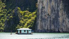 Floating House Royalty Free Stock Photos Floating House Royalty Free Stock Photos