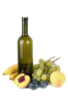 Wine Bottle And Fruits Royalty Free Stock Photography Wine Bottle And Fruits Royalty Free Stock Photography
