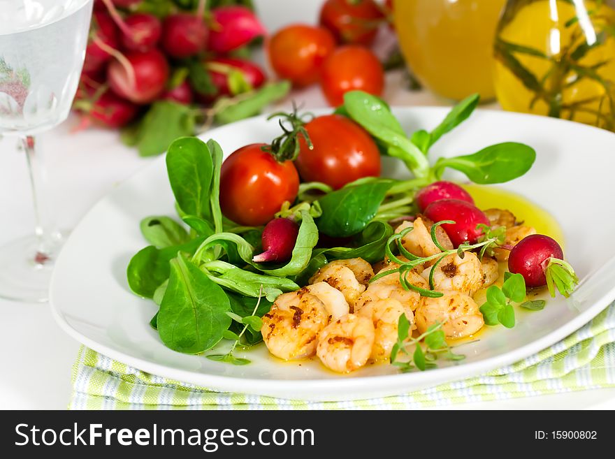 Roasted Prawns with Salad of Corn Salad,radish,Che