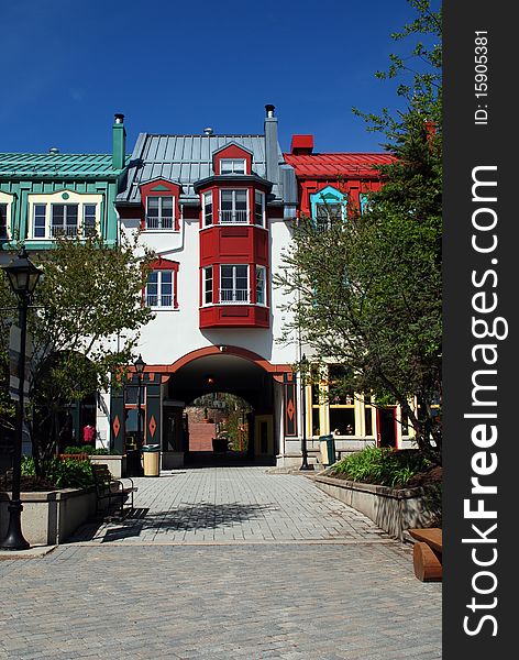 Luxury Colored Condo At Mont-Tremblant