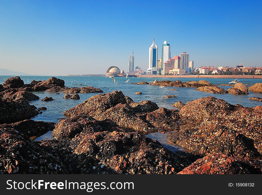 Qingdao is a famous tourist city, Qingdao is an important military port, now the seat of the PLA Headquarters of the North Sea Fleet. Qingdao is a famous tourist city, Qingdao is an important military port, now the seat of the PLA Headquarters of the North Sea Fleet.