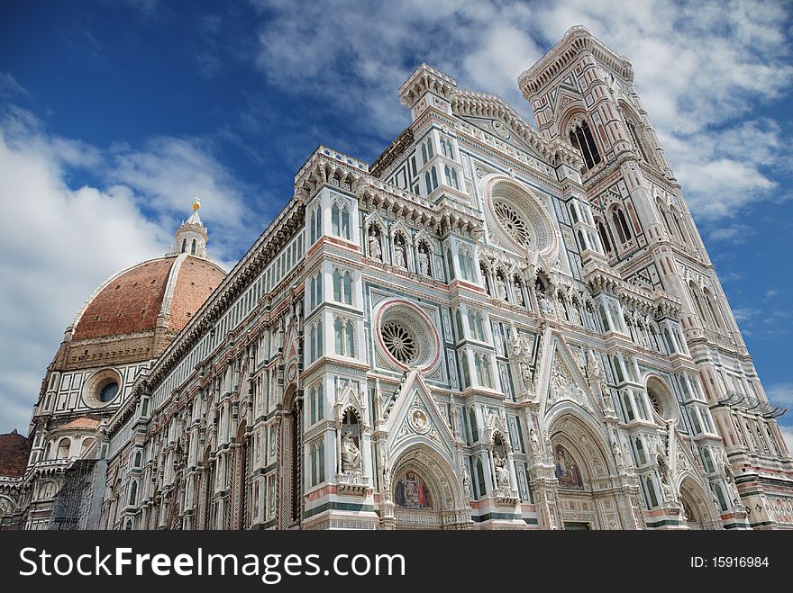 The Basilica di Santa Maria del Fiore in Florencia, Italia. The Basilica di Santa Maria del Fiore in Florencia, Italia.