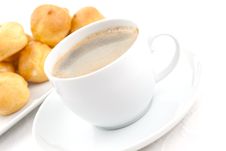 Coffee And Cream Puff Royalty Free Stock Images Coffee And Cream Puff Royalty Free Stock Images