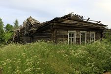 The Thrown Log Hut Royalty Free Stock Images