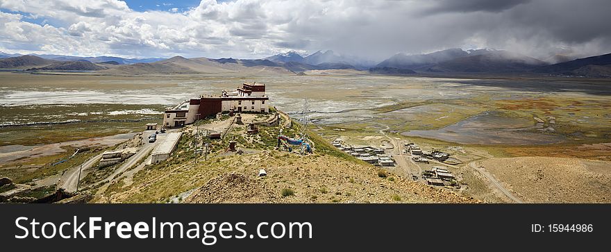 Samding gompa near lake yamdrok yumtso about 110km (70 miles) southwest of lhasa, tibet. Samding gompa near lake yamdrok yumtso about 110km (70 miles) southwest of lhasa, tibet.