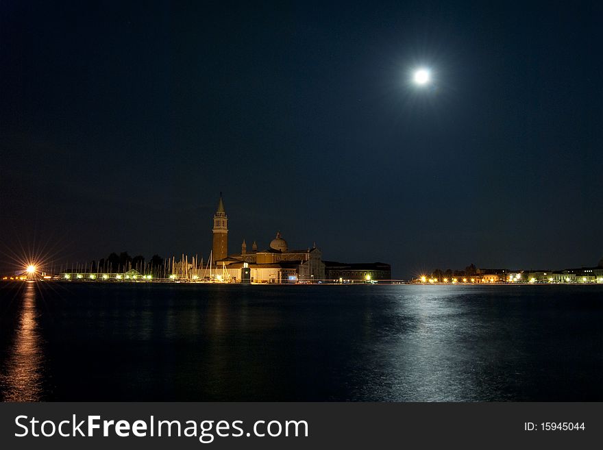 Isola San giorgio venezia luna piena