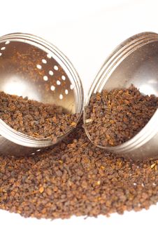 Loose Black Tea With Strainer Royalty Free Stock Image Loose Black Tea With Strainer Royalty Free Stock Image
