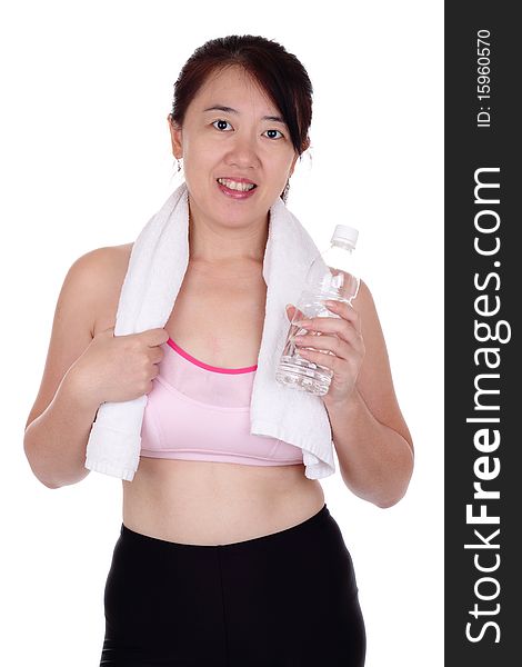 An Asian woman in fitness attire holding a bottle of water