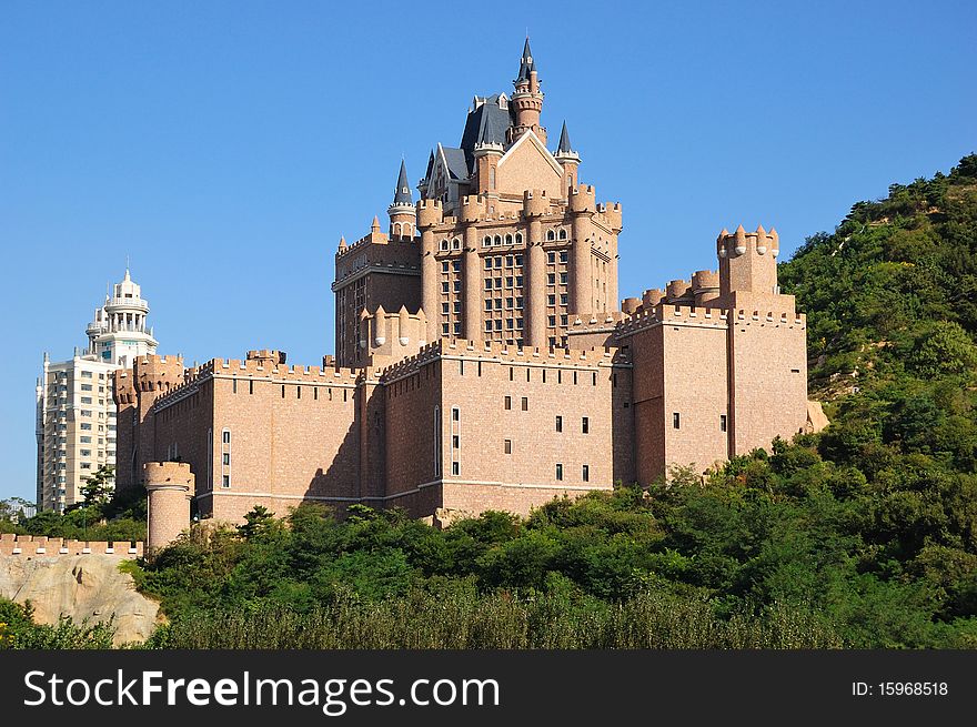 Castle was built in Dalian, China.In 2010 it will became a hotel. Castle was built in Dalian, China.In 2010 it will became a hotel.