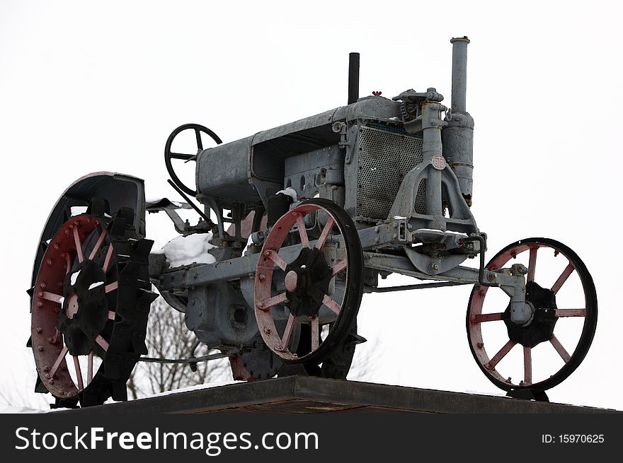 Image of the old tractor last century.