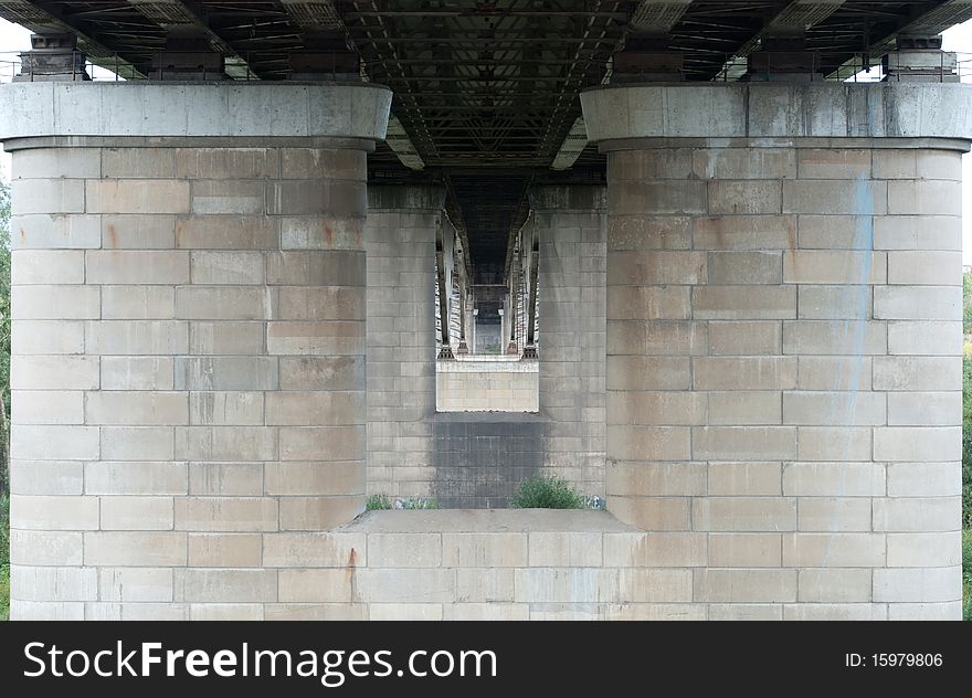 Column Of Bridge