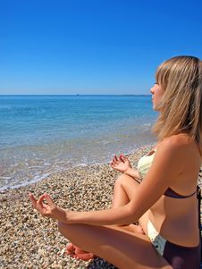Beautiful Girl Relaxing On The Beach Stock Photography Beautiful Girl Relaxing On The Beach Stock Photography