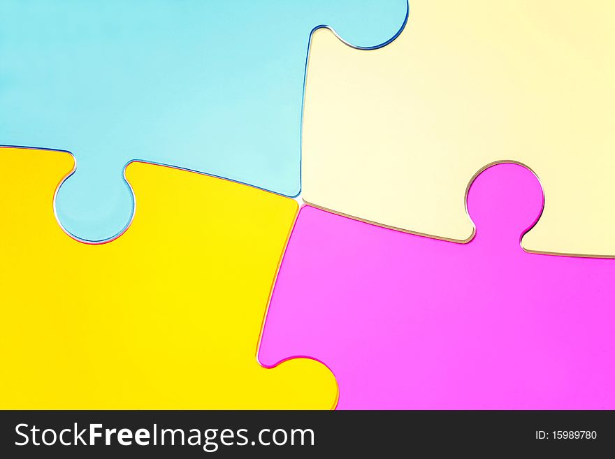 Color background from four puzzle slices