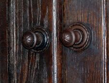 Old Oak Wooden Door With Worn Metal Door Knob And Handle Royalty Free Stock Photos