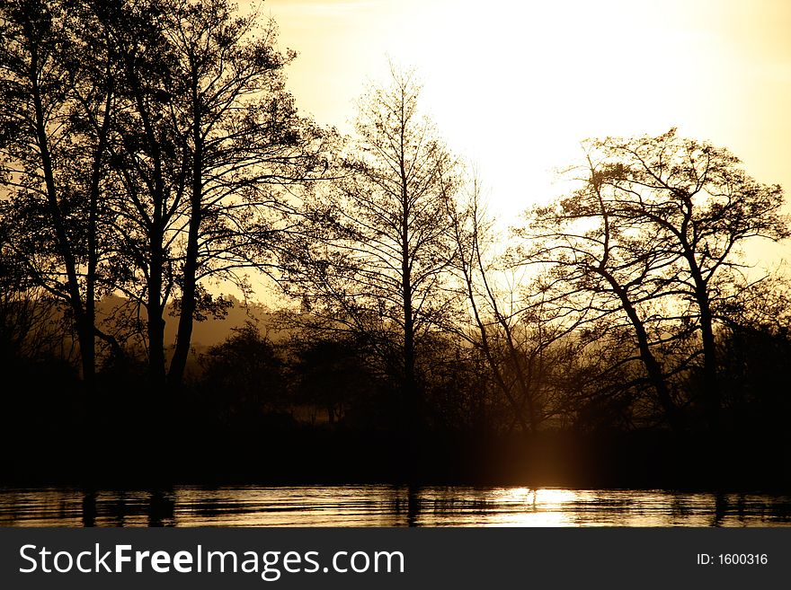 Autumn landscape alongside the River Thames